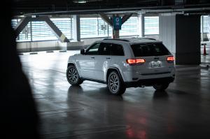 Jeep Grand Cherokee Limited 2017 года  (JP)
